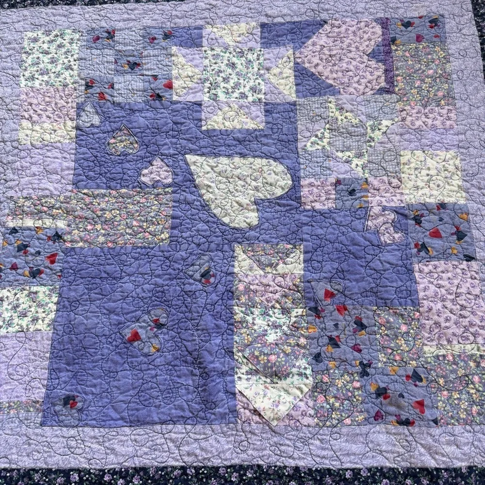 Handmade Patchwork Quilt Wall Hanging 36”x33” | Hearts Appliqué |  CA 2008